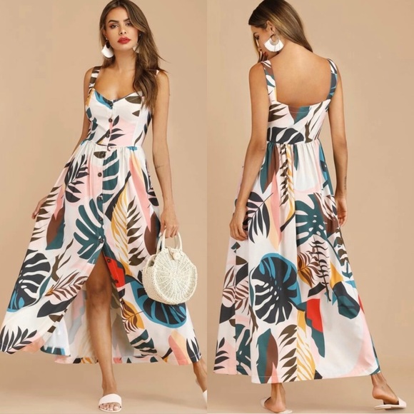 Dresses & Skirts - Tropical print buttoned maxi dress